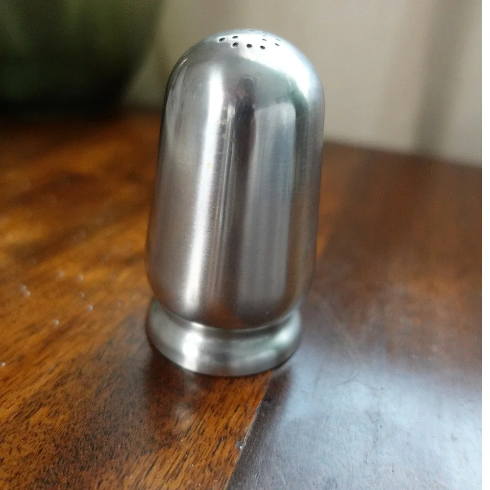 Vintage pair reed and Barton salt pepper shakers sleek minimalists metal‎